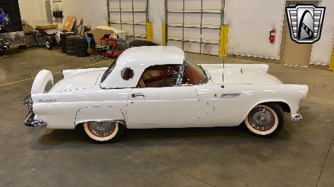 1956 Ford Thunderbird image 14