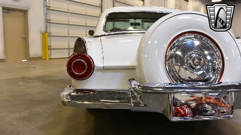 1956 Ford Thunderbird image 22