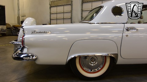 1956 Ford Thunderbird image 24