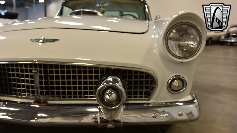 1956 Ford Thunderbird image 28