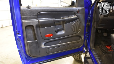 2004 Dodge Ram image 60
