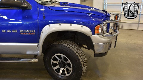 2004 Dodge Ram image 26