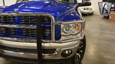 2004 Dodge Ram image 28