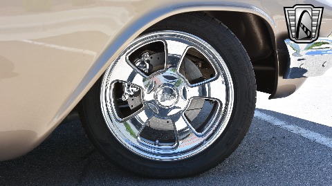 1961 Chevrolet Impala image 32