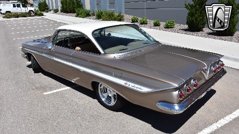 1961 Chevrolet Impala image 8
