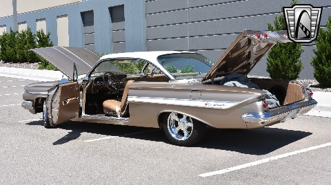 1961 Chevrolet Impala image 34