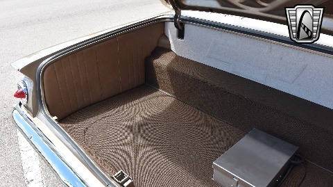 1961 Chevrolet Impala image 61