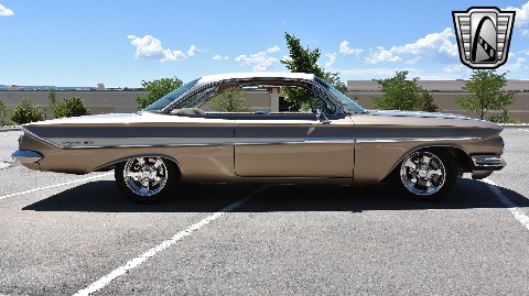 1961 Chevrolet Impala image 13