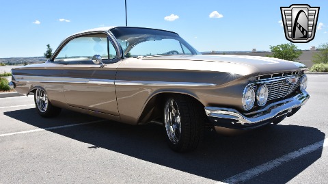 1961 Chevrolet Impala image 15