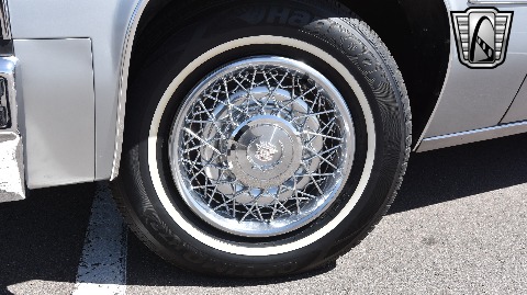 1977 Cadillac Coupe DeVille image 29