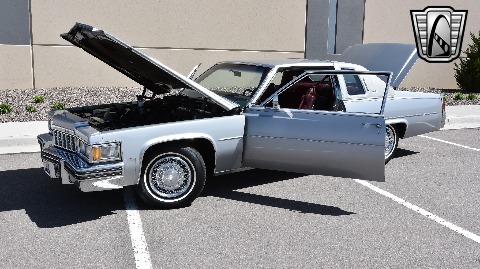 1977 Cadillac Coupe DeVille image 33