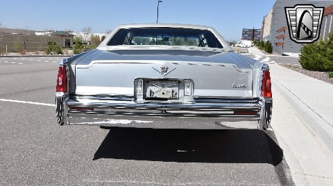 1977 Cadillac Coupe DeVille image 9