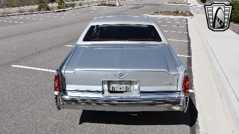 1977 Cadillac Coupe DeVille image 10