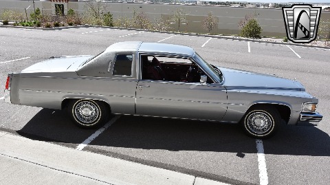 1977 Cadillac Coupe DeVille image 14