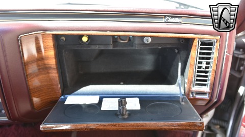 1977 Cadillac Coupe DeVille image 92