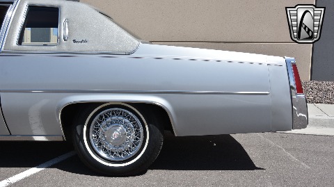 1977 Cadillac Coupe DeVille image 21