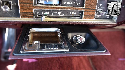 1977 Cadillac Coupe DeVille image 75