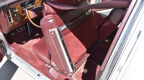 1977 Cadillac Coupe DeVille image 77