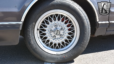 1991 Lincoln Mark VII image 29