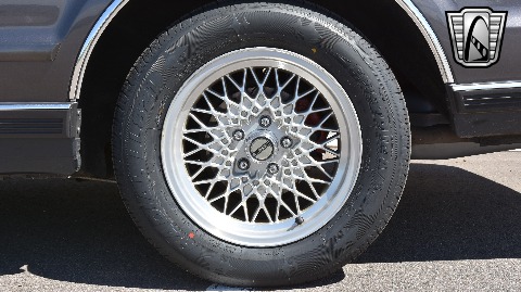 1991 Lincoln Mark VII image 30