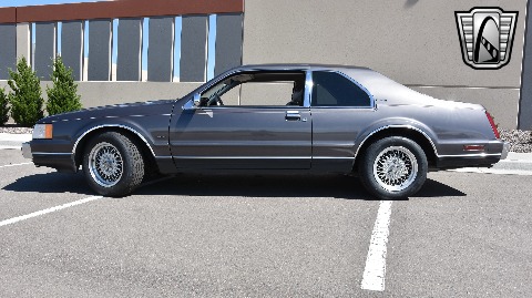 1991 Lincoln Mark VII image 5