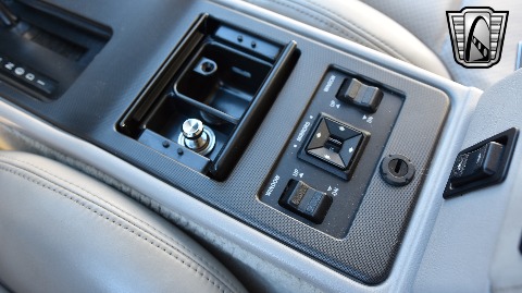 1991 Lincoln Mark VII image 84