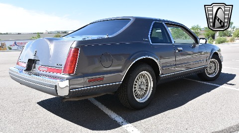1991 Lincoln Mark VII image 11