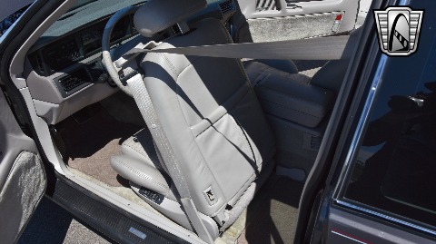 1991 Lincoln Mark VII image 89