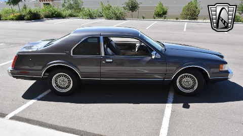 1991 Lincoln Mark VII image 14