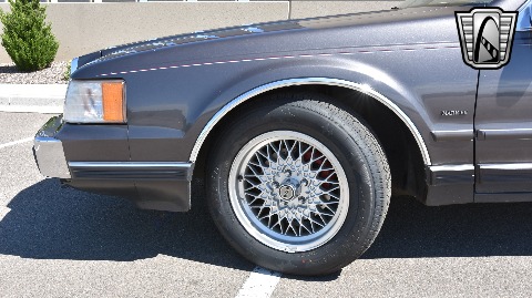 1991 Lincoln Mark VII image 19