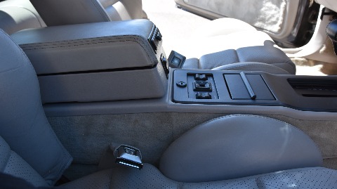 1991 Lincoln Mark VII image 100