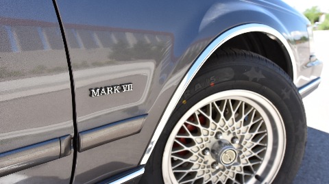 1991 Lincoln Mark VII image 128