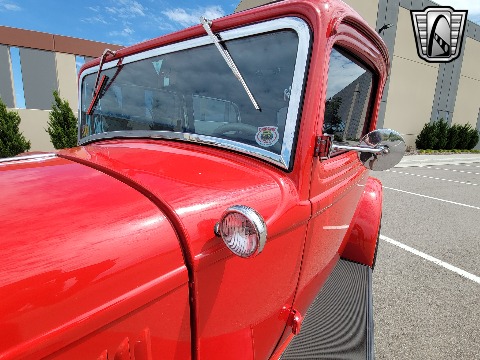 1932 Ford Tudor Sedan image 11