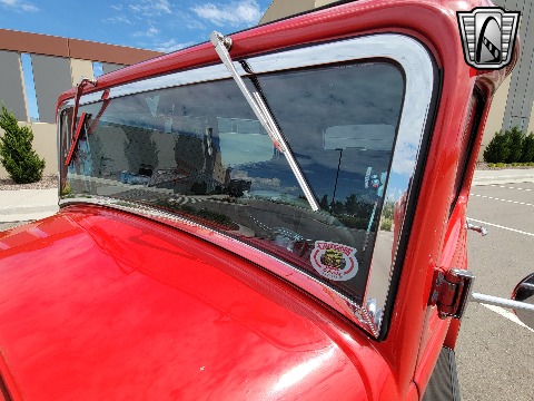 1932 Ford Tudor Sedan image 16
