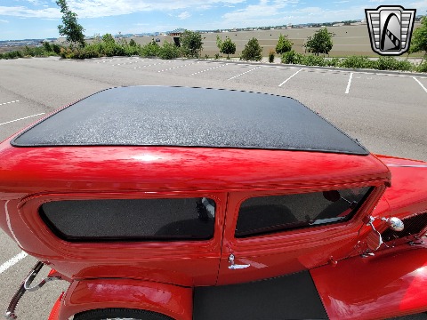 1932 Ford Tudor Sedan image 98