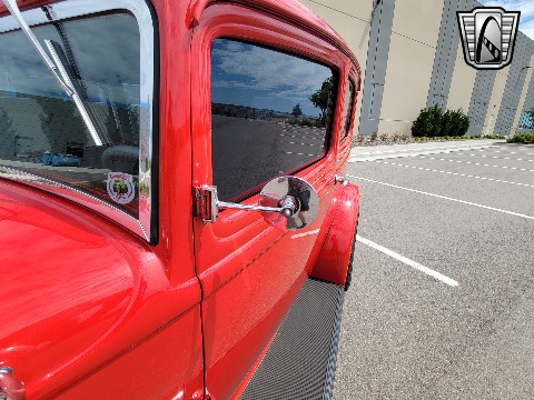 1932 Ford Tudor Sedan image 21