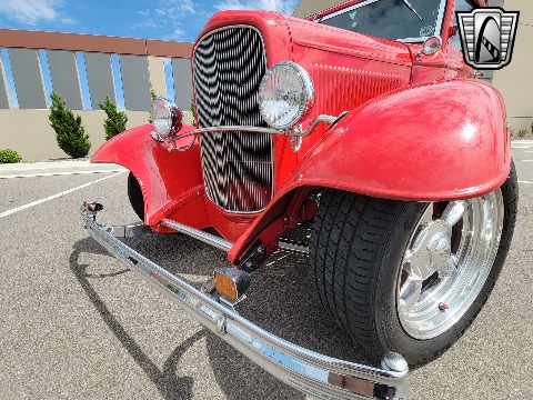 1932 Ford Tudor Sedan image 100