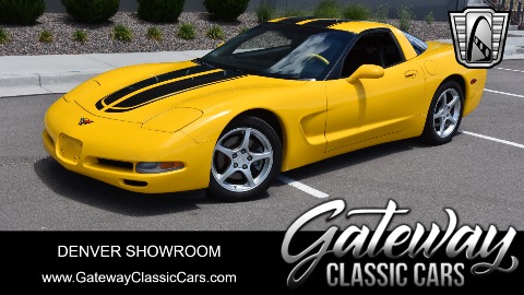 2001 Chevrolet Corvette image 2