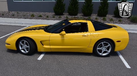 2001 Chevrolet Corvette image 6