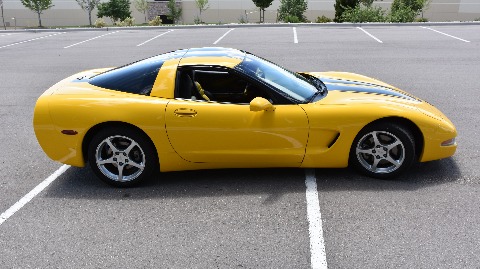 2001 Chevrolet Corvette image 14