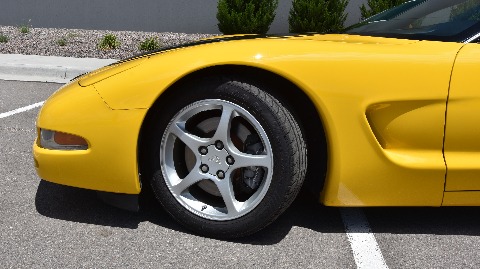 2001 Chevrolet Corvette image 19