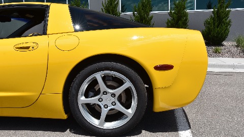 2001 Chevrolet Corvette image 21