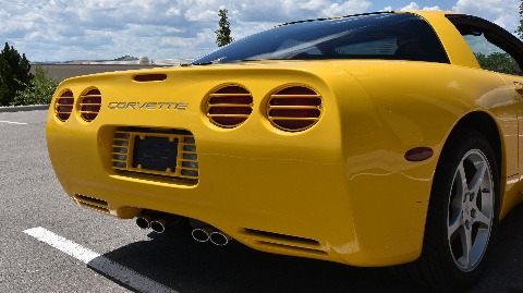 2001 Chevrolet Corvette image 23
