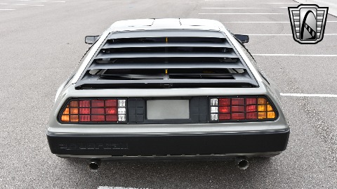 1983 Delorean DMC-12 image 9