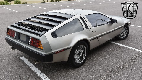 1983 Delorean DMC-12 image 11