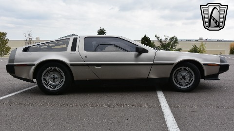 1983 Delorean DMC-12 image 12