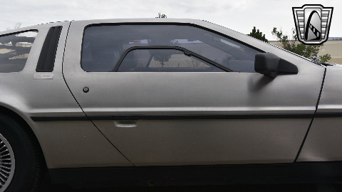 1983 Delorean DMC-12 image 24