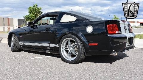 2007 Ford Mustang image 7