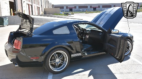 2007 Ford Mustang image 35