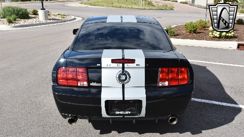 2007 Ford Mustang image 10